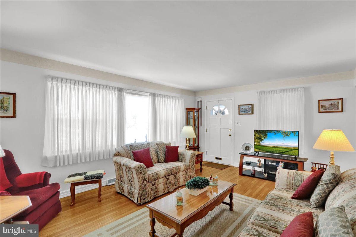 3806 Grant Street photo 2