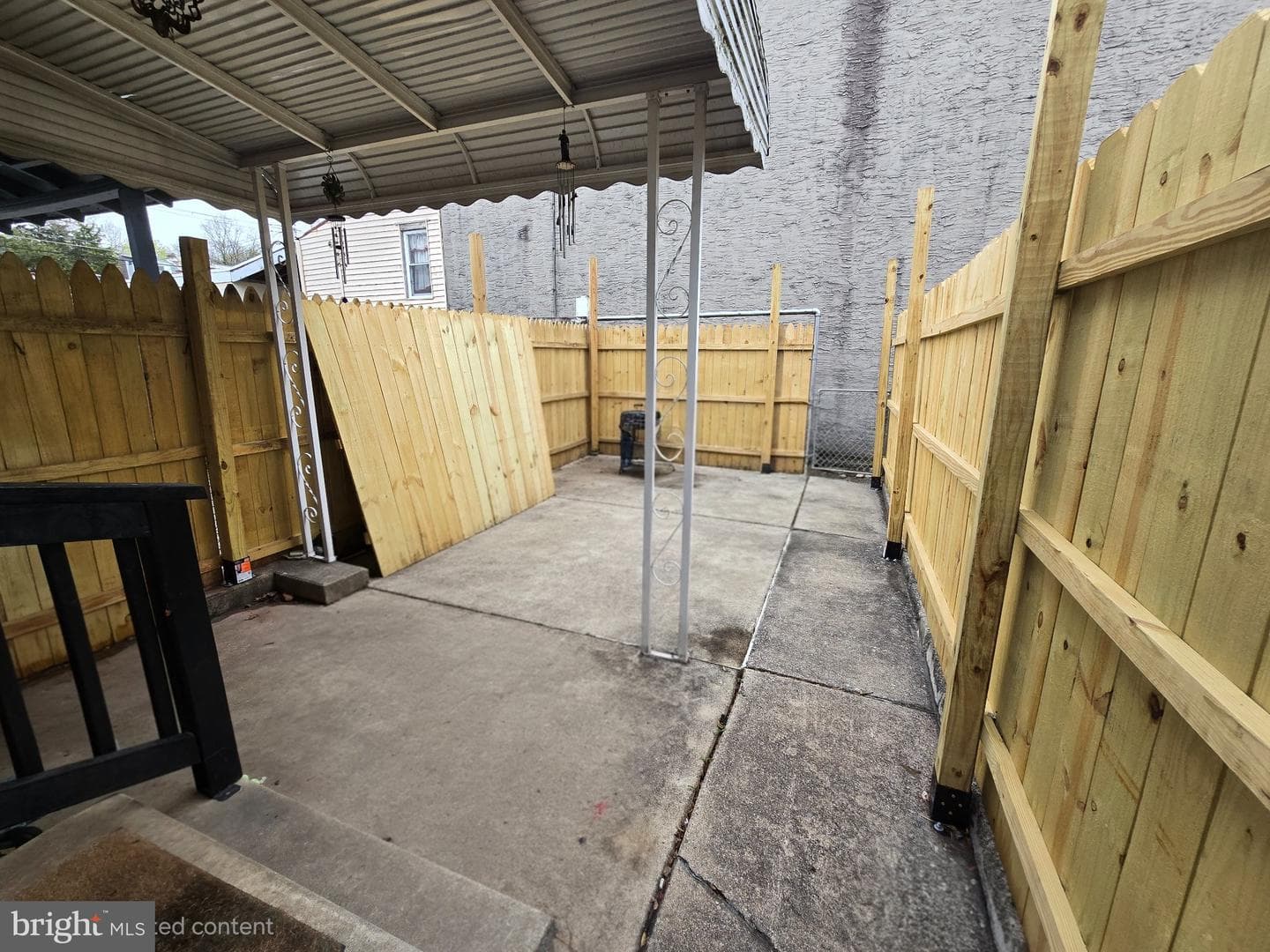 424 W Windsor Street photo 10