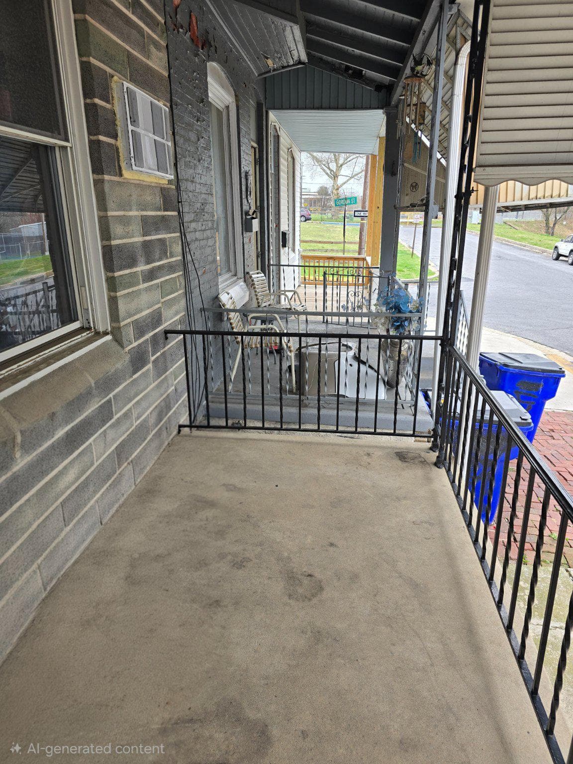 424 W Windsor Street photo 3