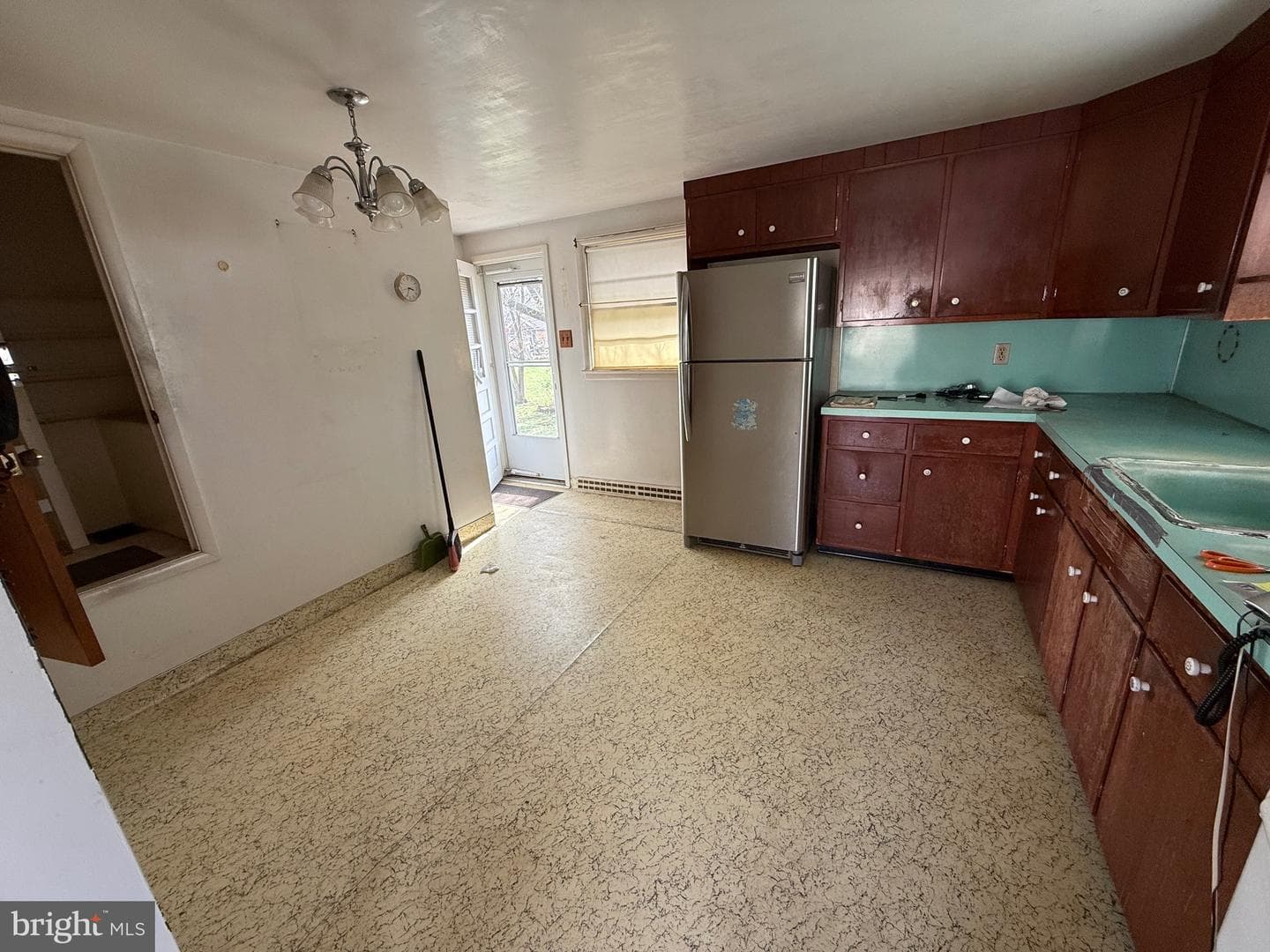 3508 Sheidy Avenue photo 6