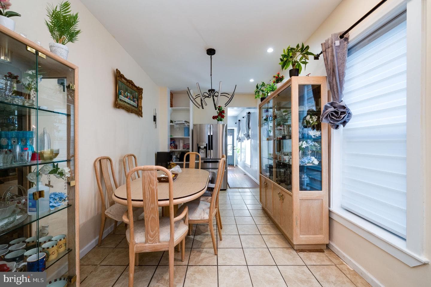 539 Gordon St photo 5