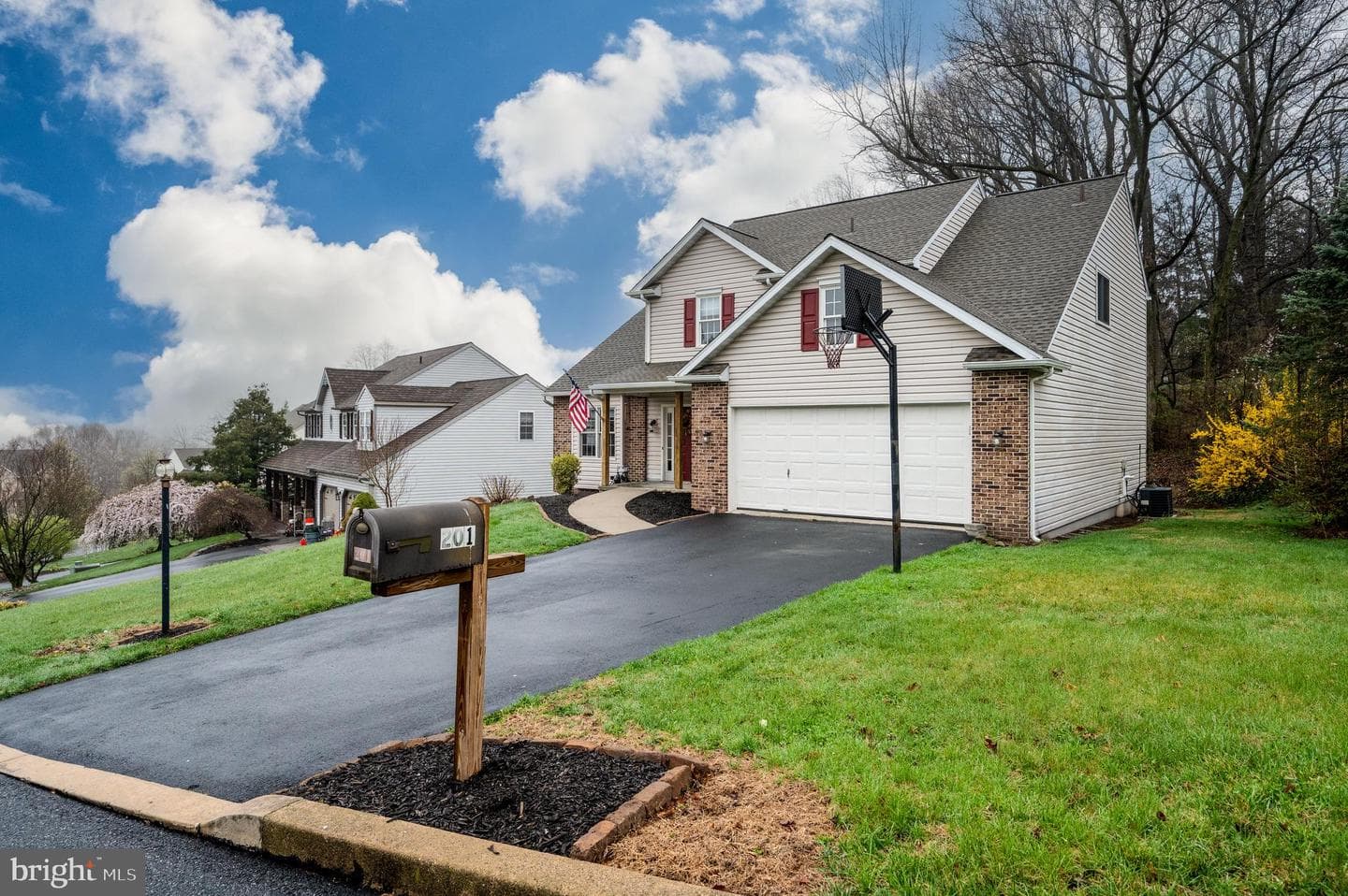 201 Slichter Drive photo 48