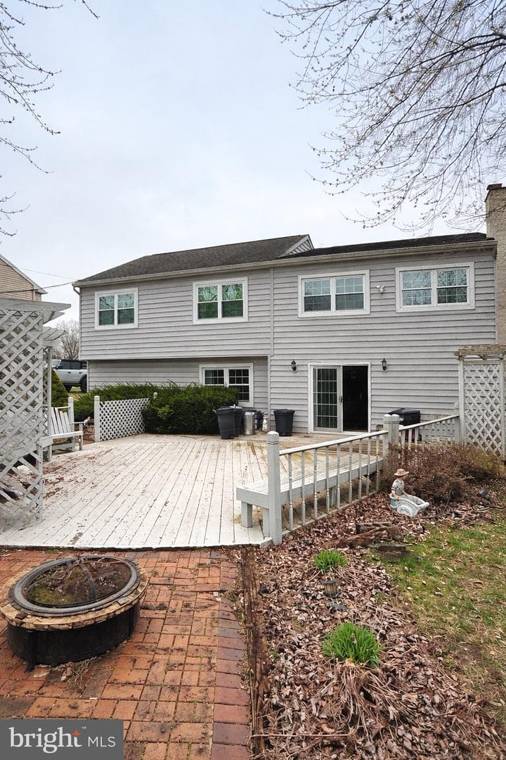 104 Hartline Drive photo 17