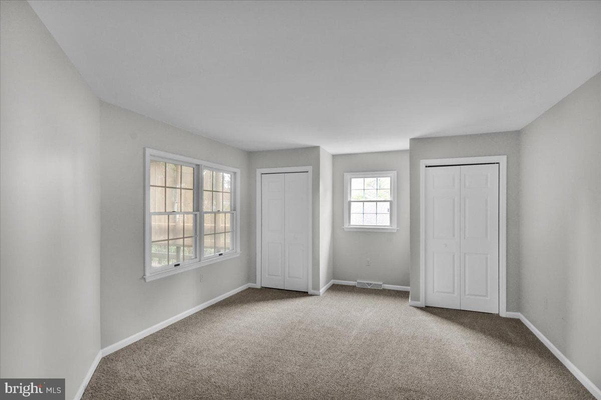 2028 Meadow Glen photo 17