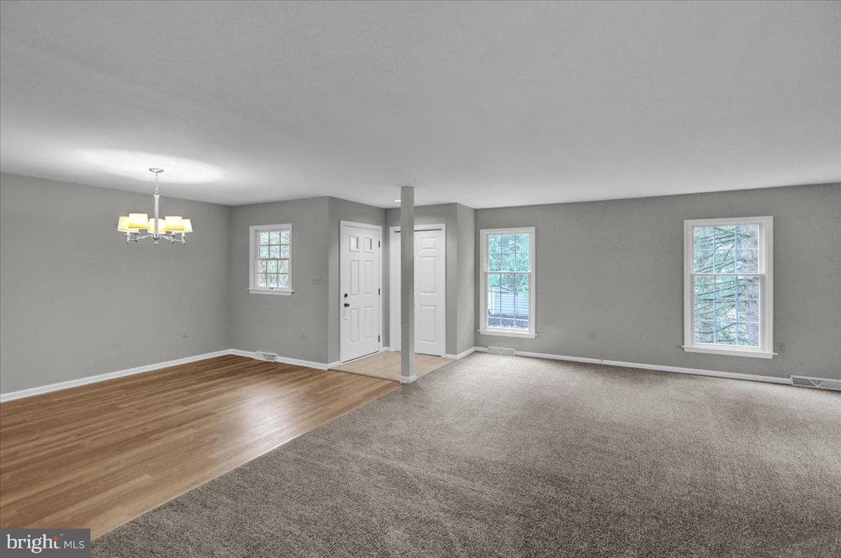 2028 Meadow Glen photo 6