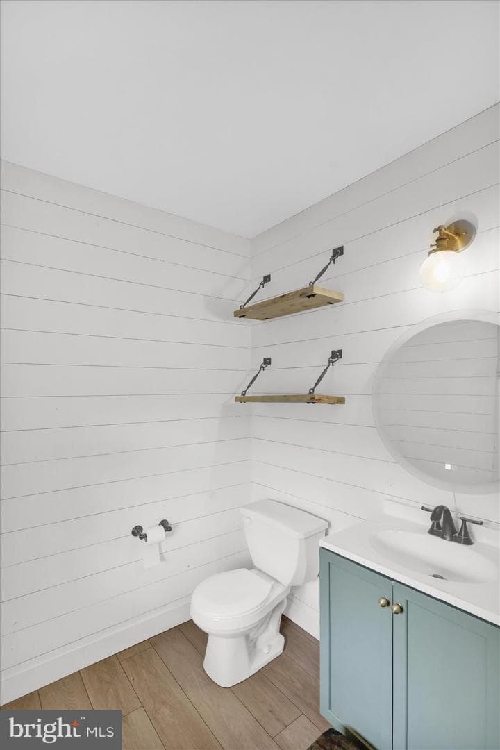 348 Garey Road photo 25