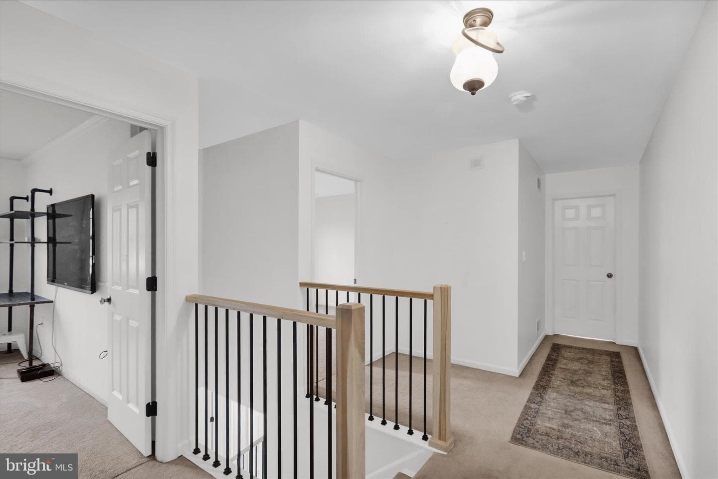 348 Garey Road photo 30