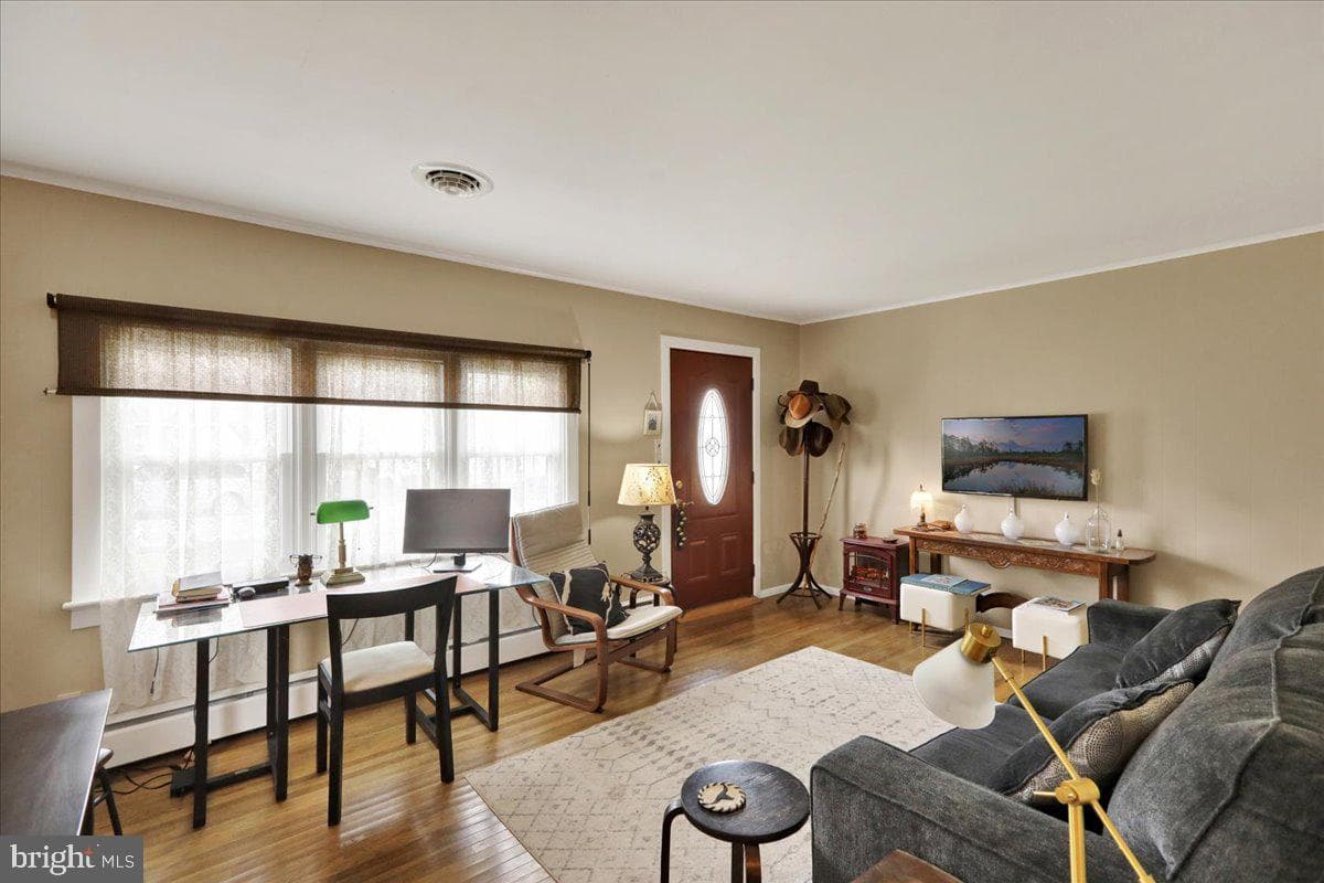 231 Beckley Street photo 8