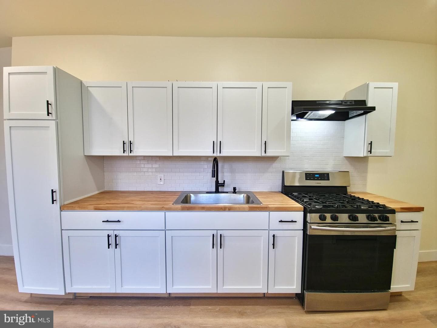 100 Neversink Street photo 10