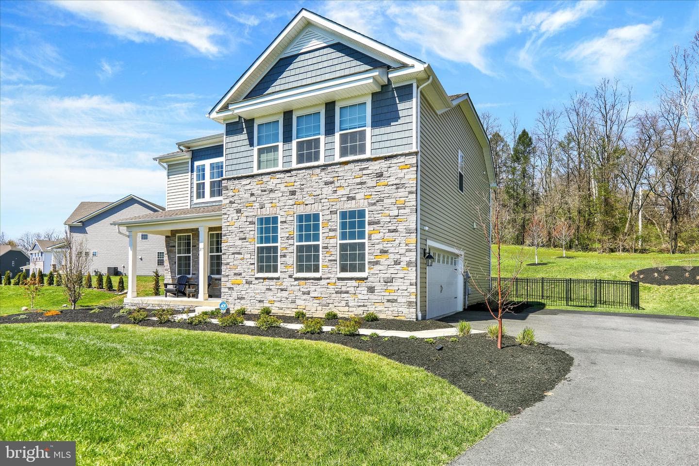 217 Merifield Court photo 32
