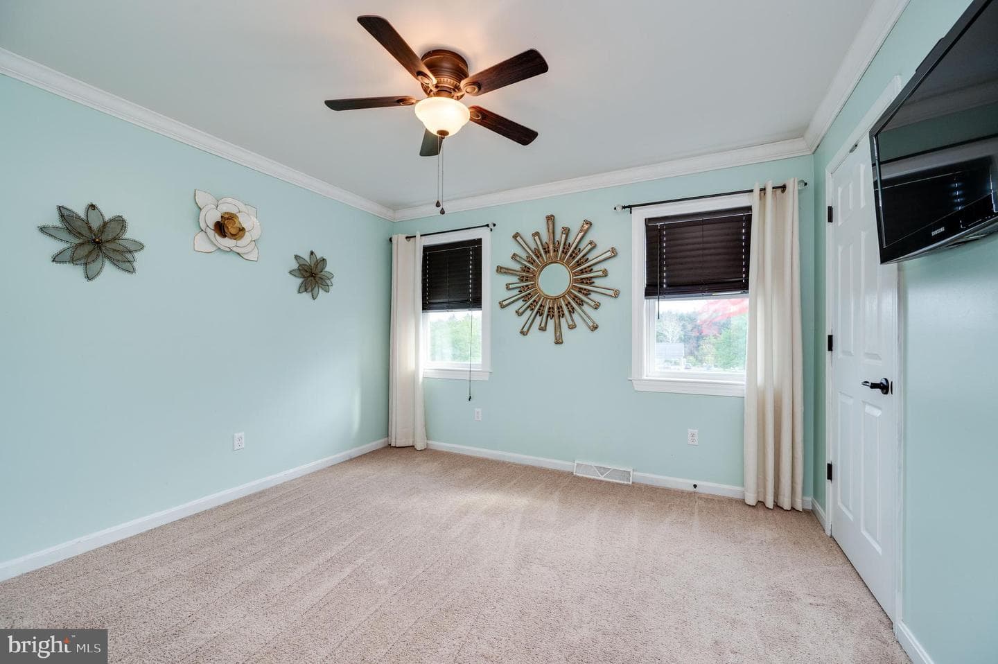 212 Crystal Circle photo 28