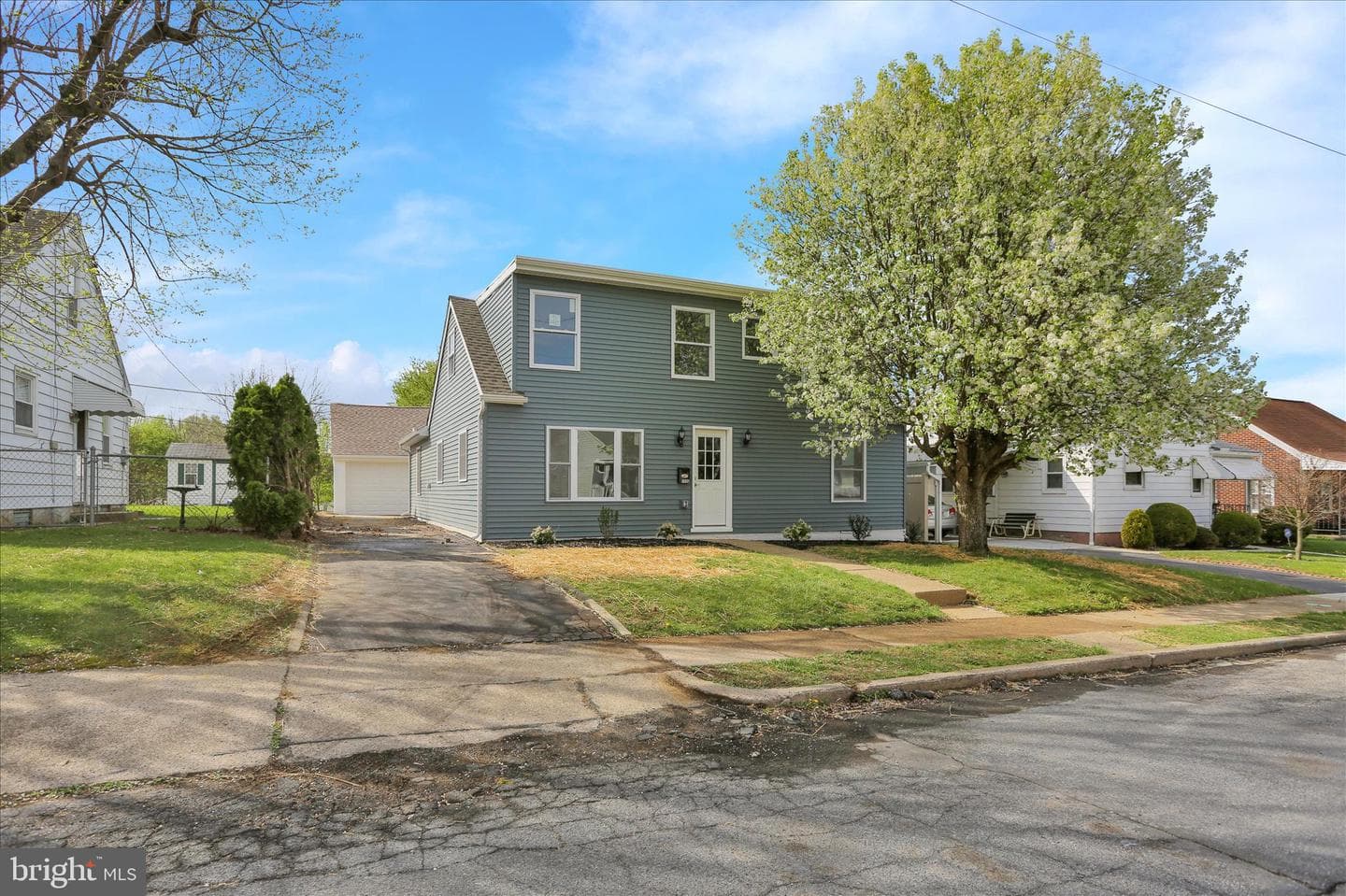 1006 Midway Avenue photo 4