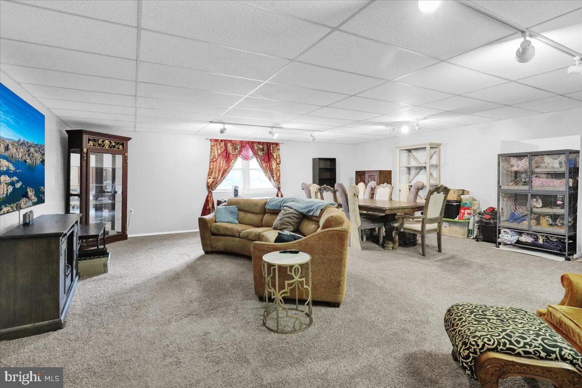 1530 Kramer Avenue photo 11