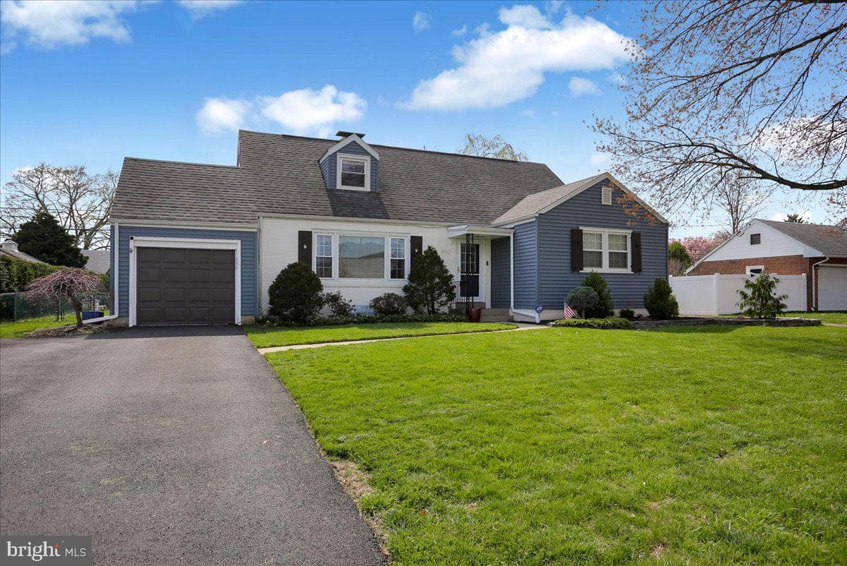 3812 Reiff Place photo 2