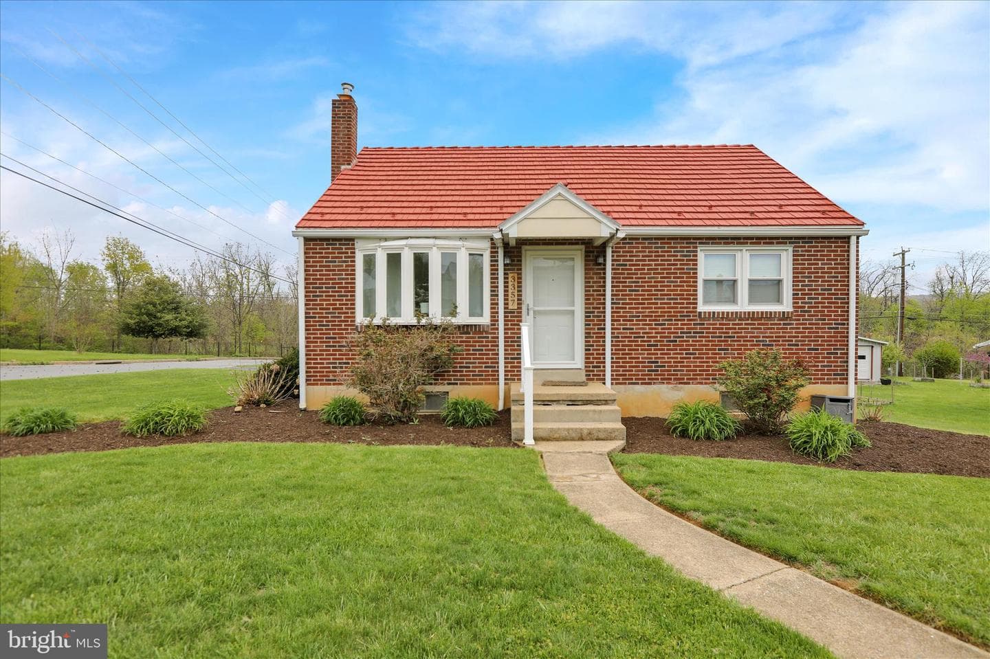 3357 Sheidy Avenue photo 3