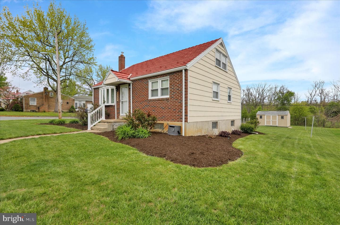 3357 Sheidy Avenue photo 31