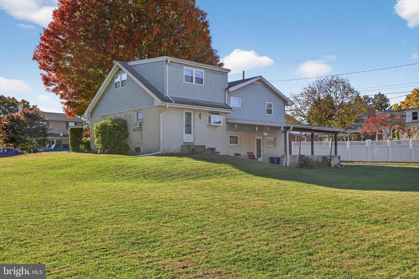 27 Rosemont Avenue photo 40