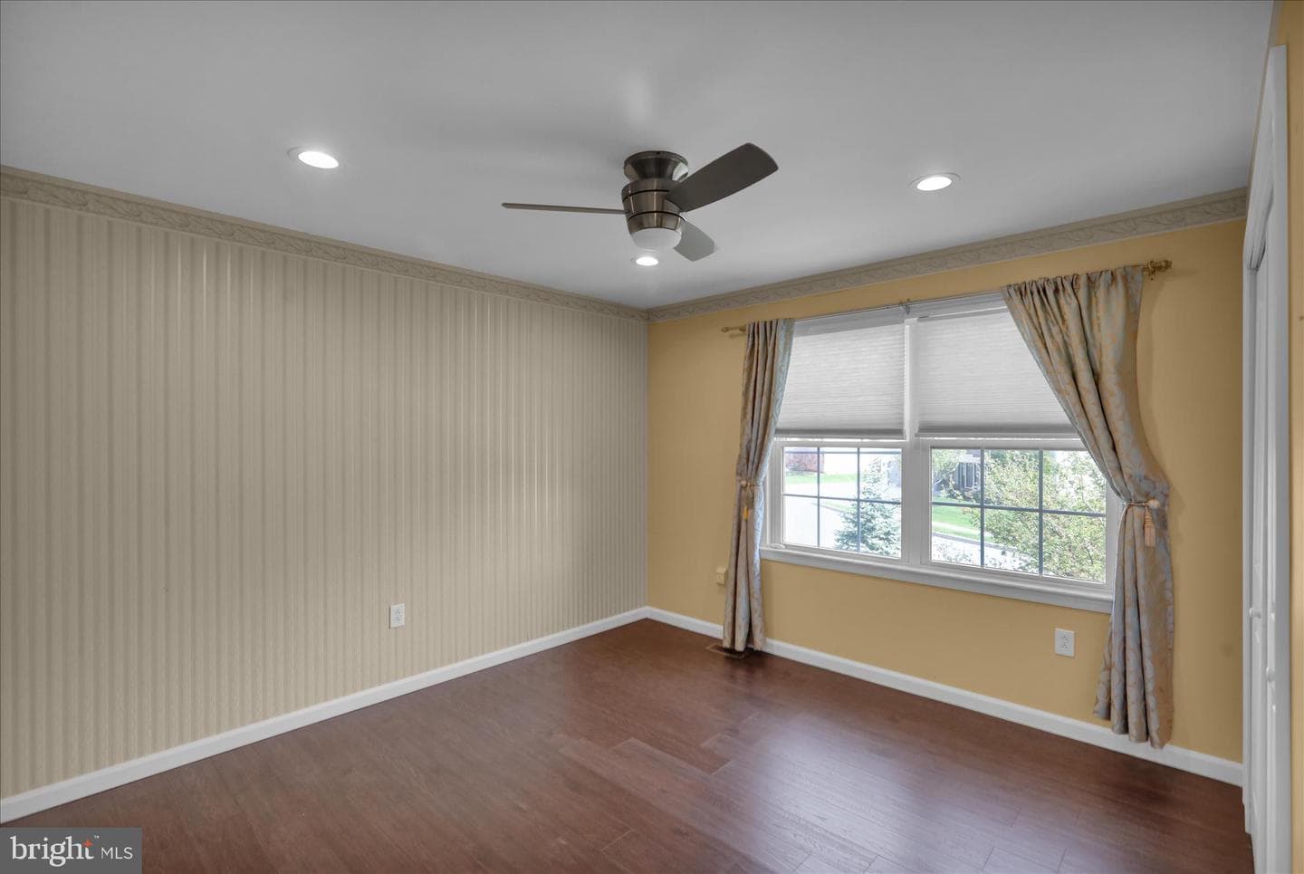 208 N Sandy Lane photo 23