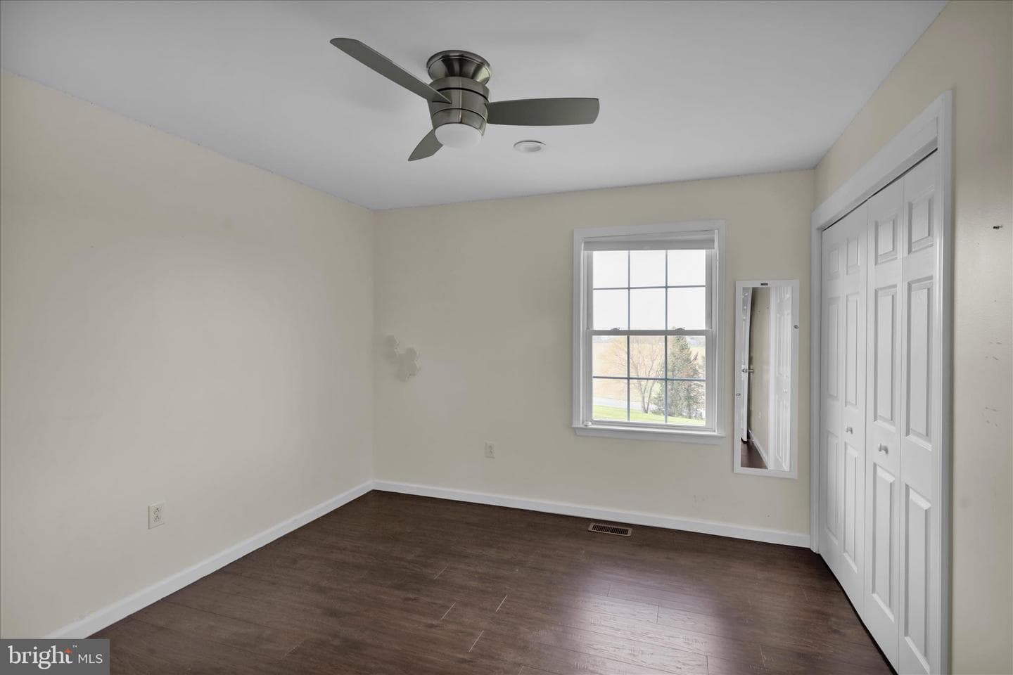 208 N Sandy Lane photo 27