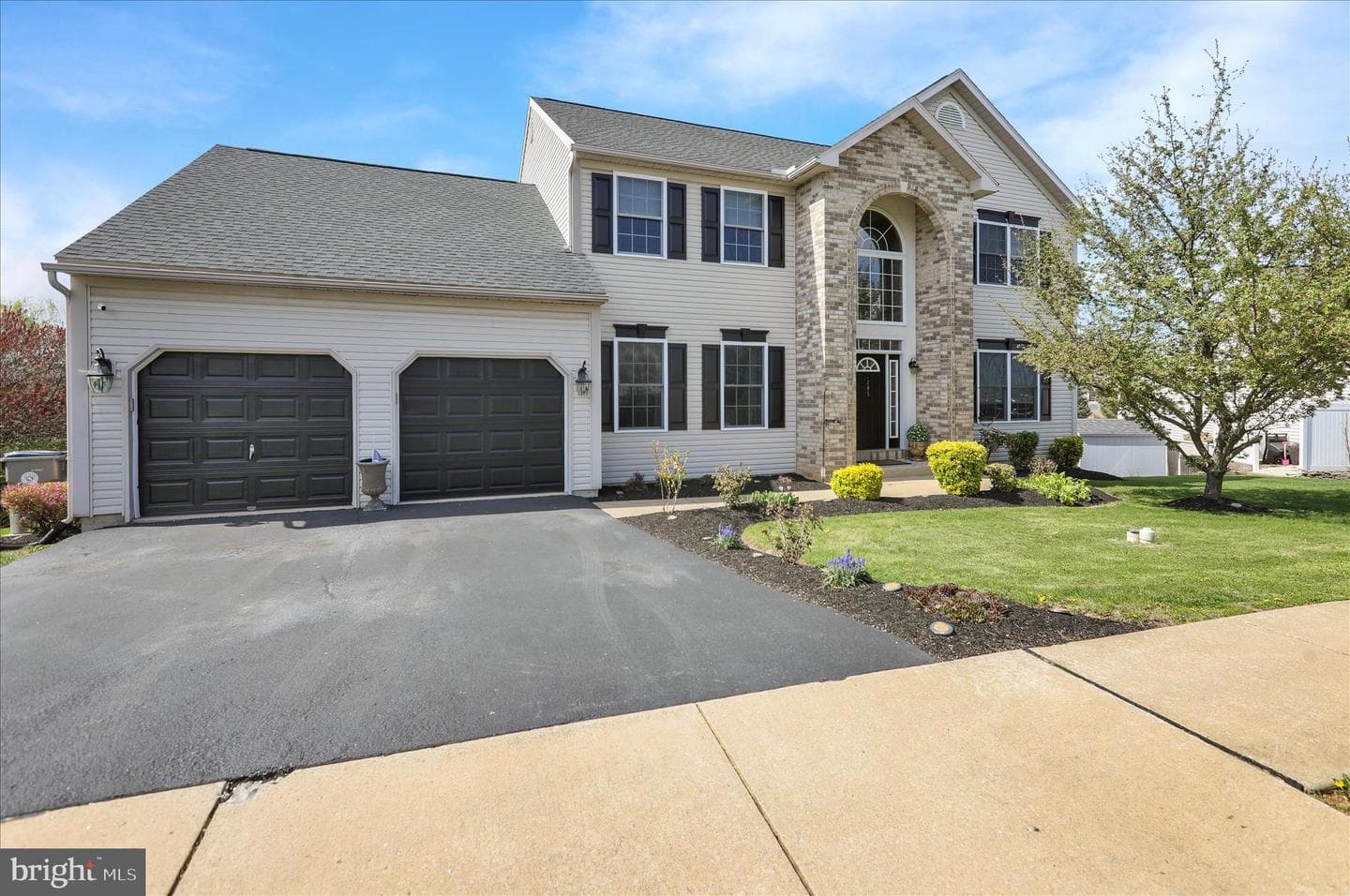 208 N Sandy Lane photo 3