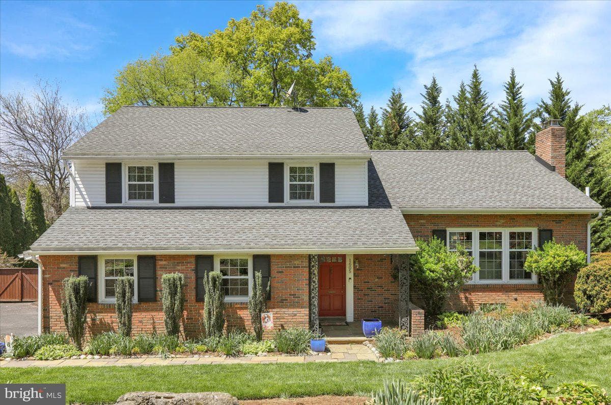 1605 Farr Road photo 2