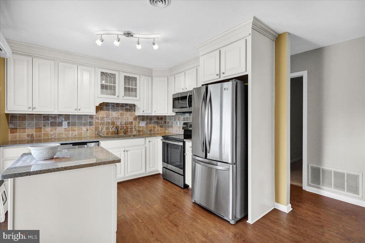 112 Brown Street photo 12