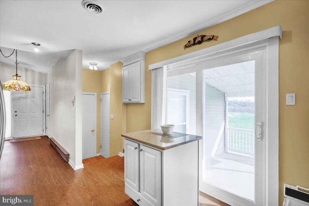 112 Brown Street photo 16
