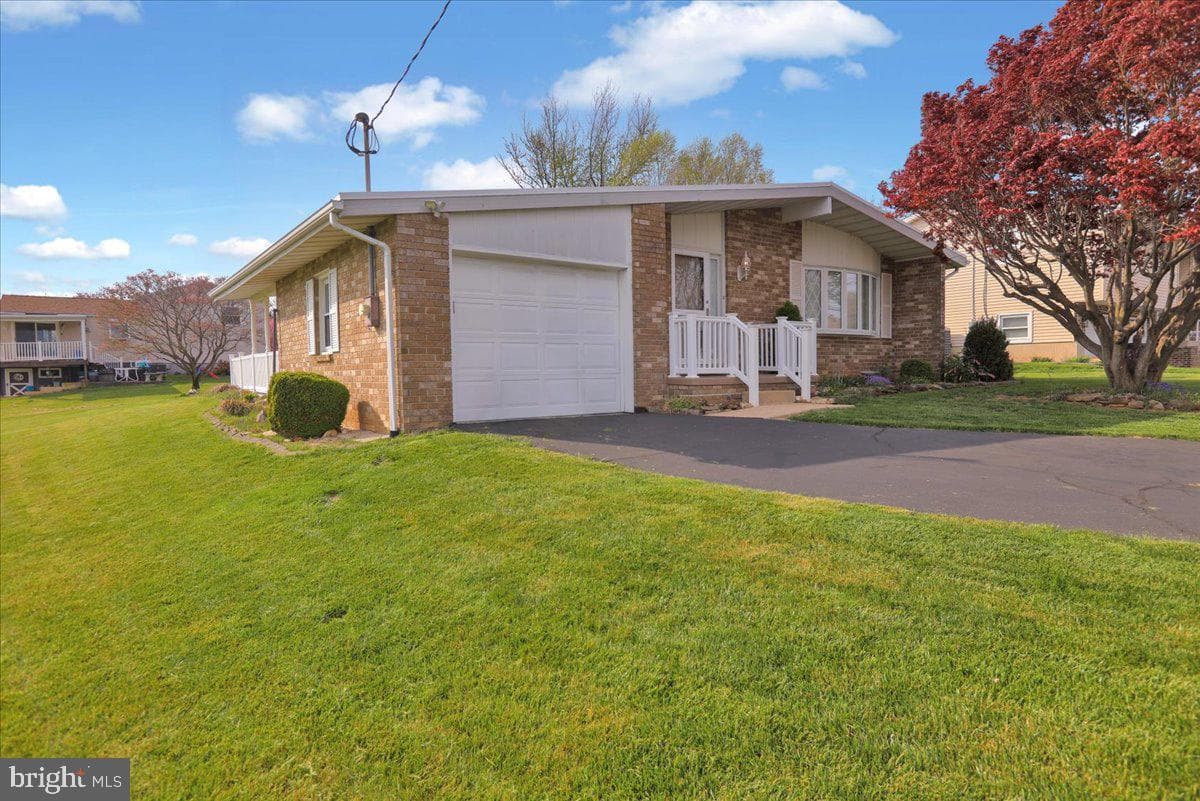 112 Brown Street photo 2