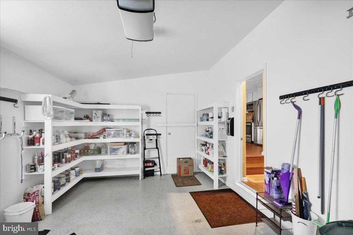 112 Brown Street photo 32