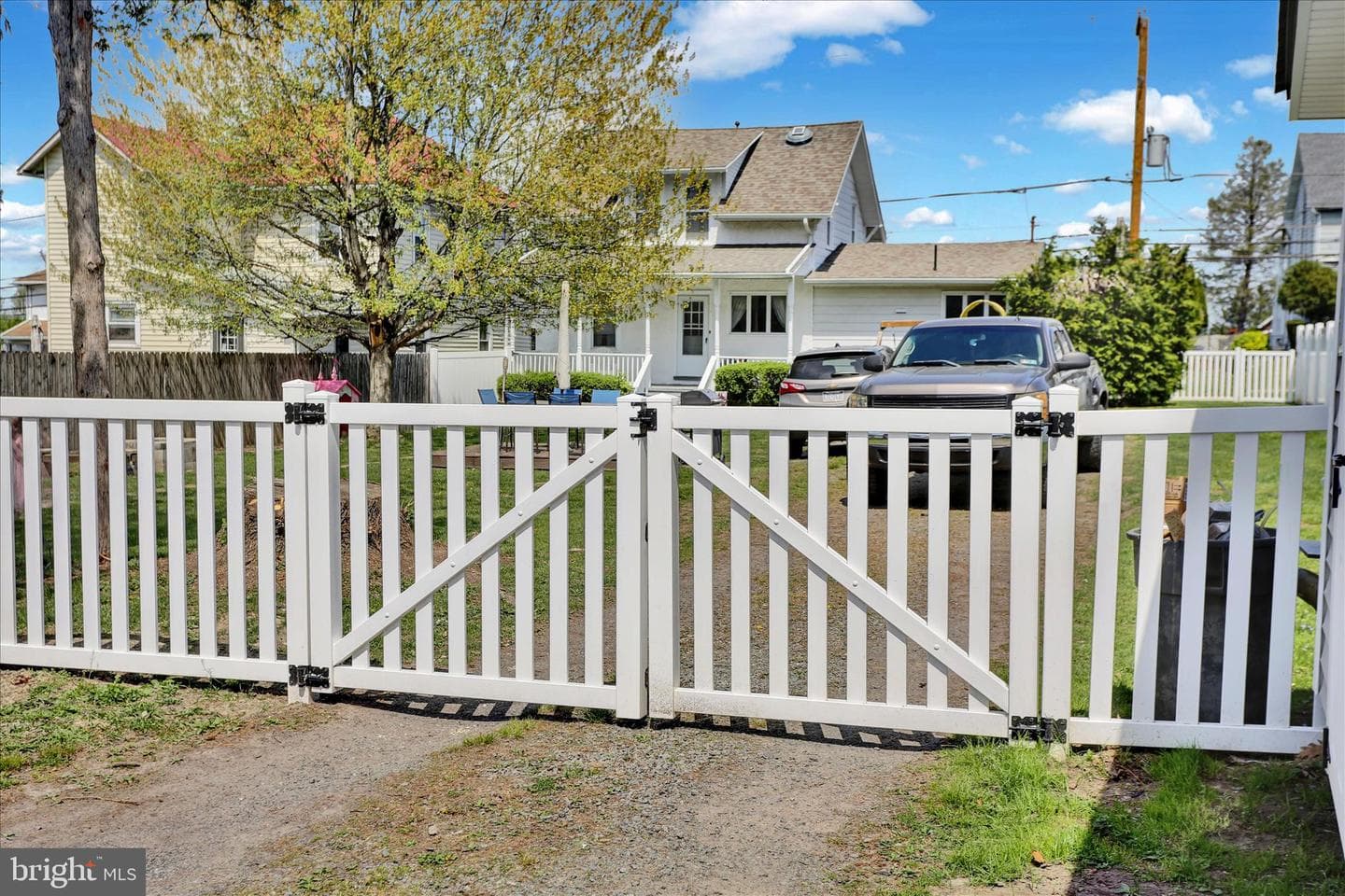 738 Philadelphia Avenue photo 36