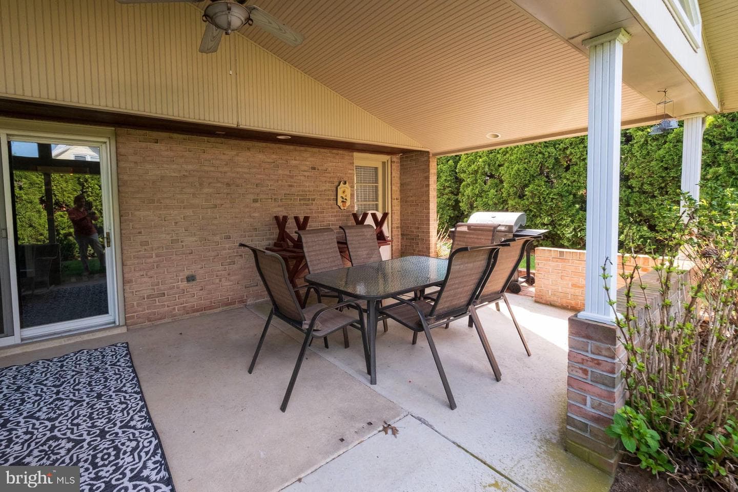 517 Berks Place photo 40