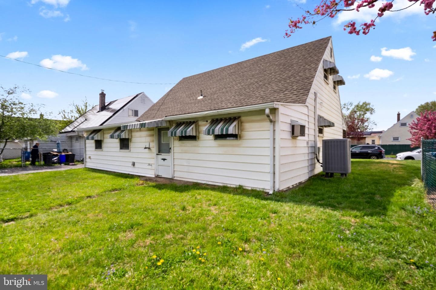 705 Hartman Avenue photo 25
