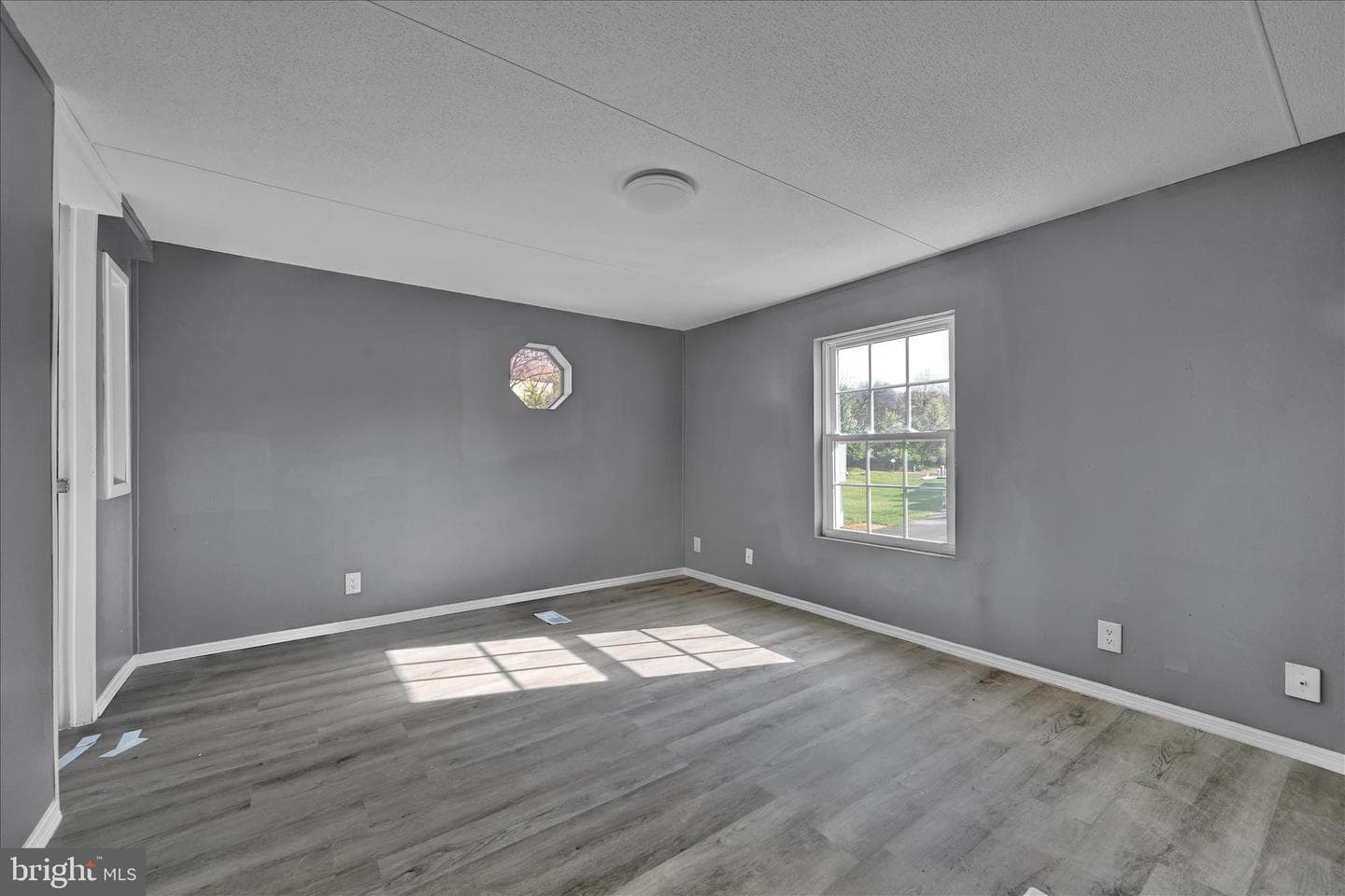 107 White Pine Avenue photo 23