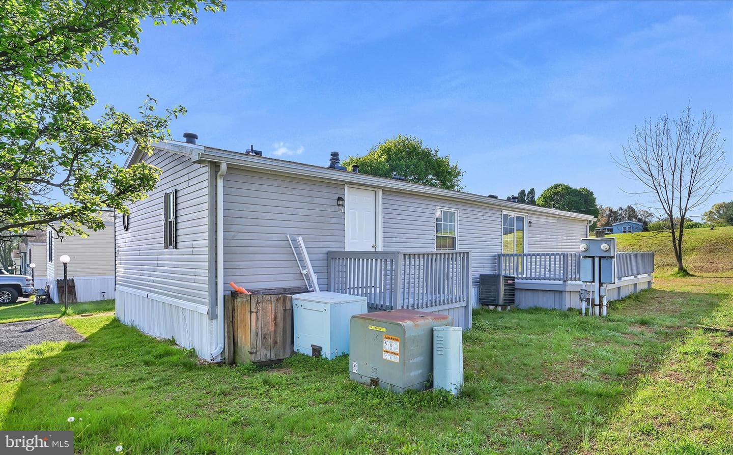 107 White Pine Avenue photo 28