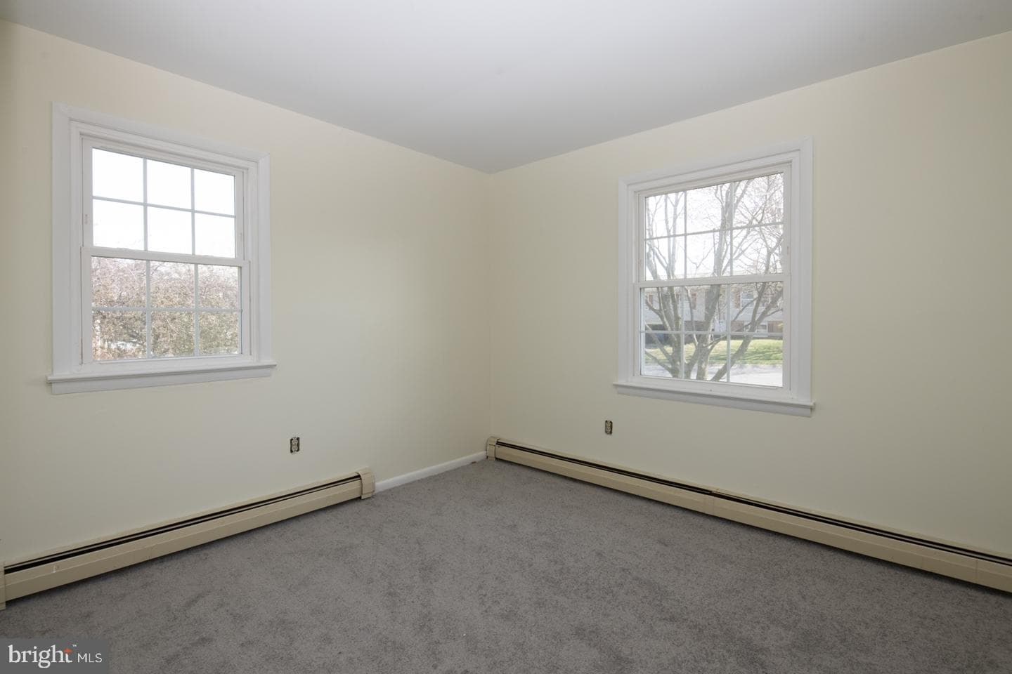 526 Silver Brook Drive photo 10