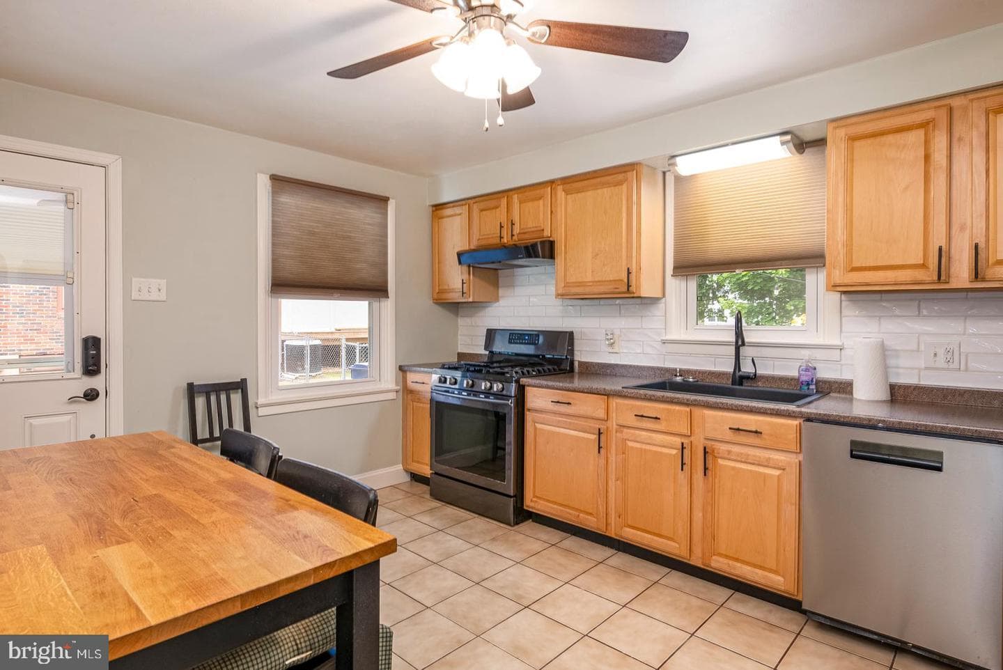 2811 Garfield Avenue photo 3