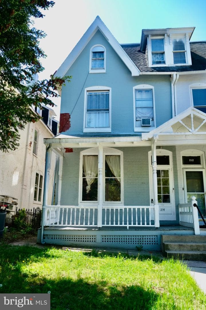 214 Douglass Street