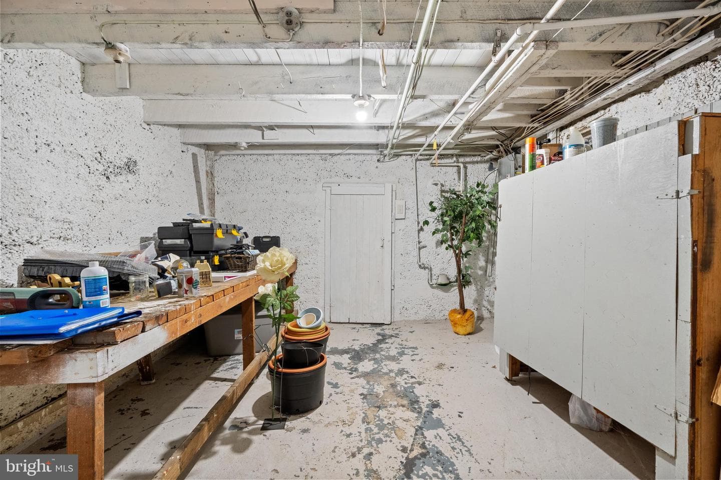 3146 Montrose Avenue photo 35
