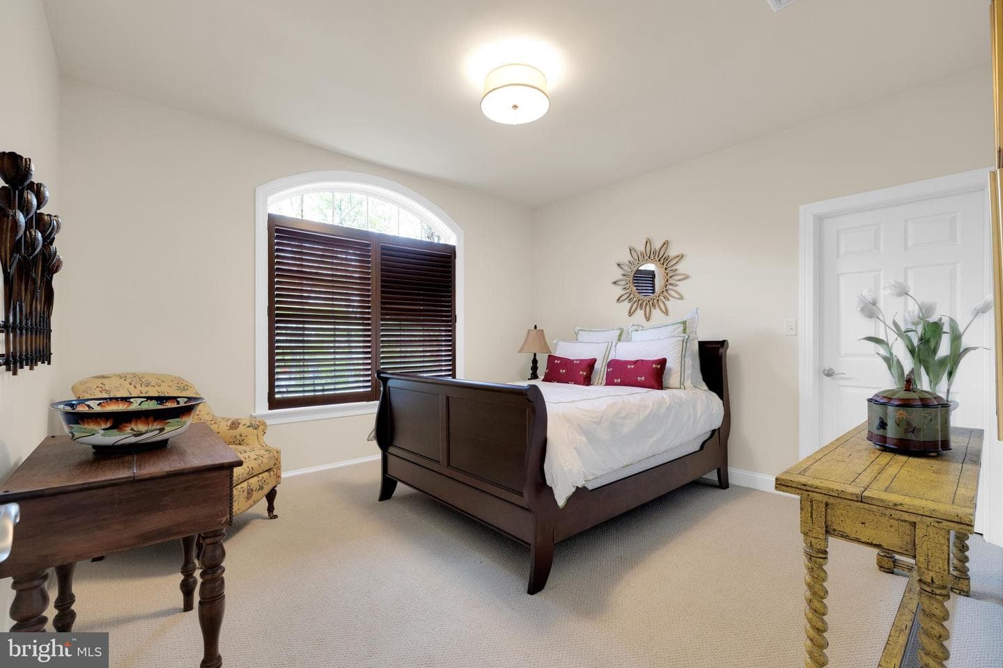 80 Museum Road photo 24