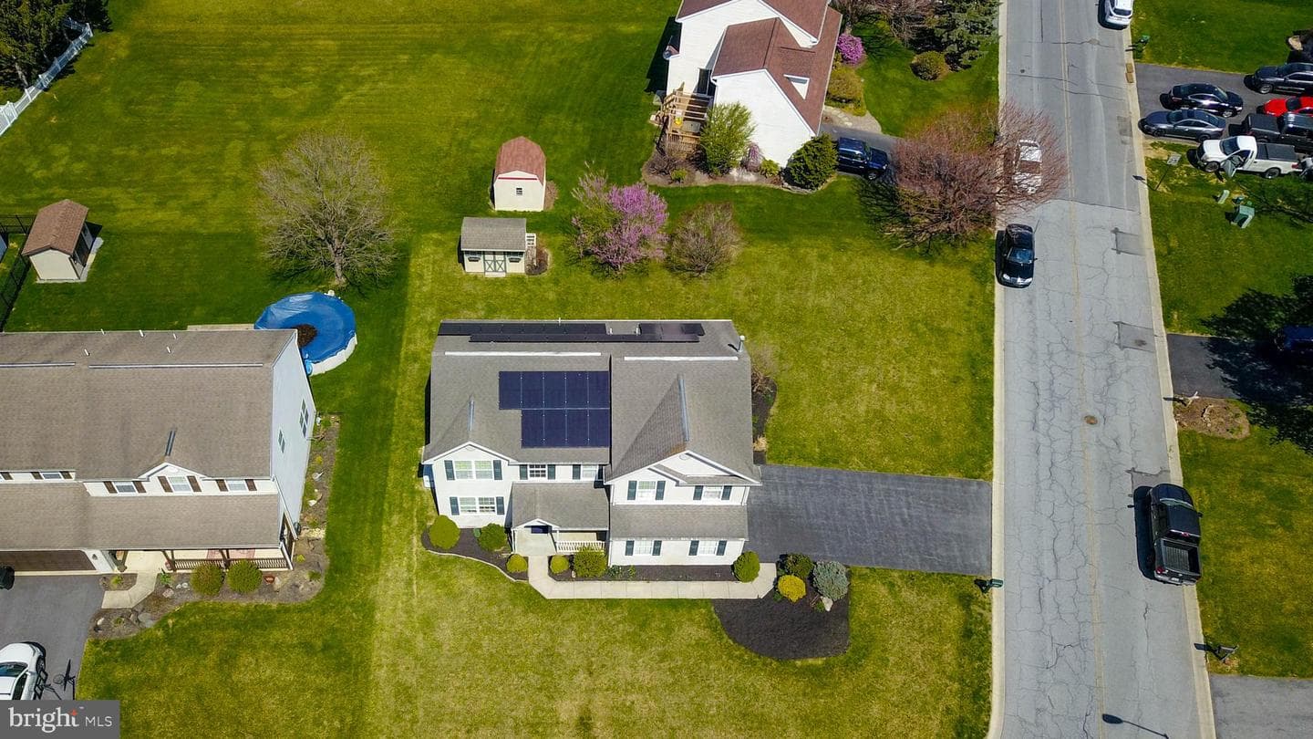 458 Appian Way photo 3