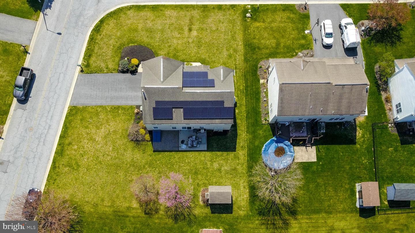 458 Appian Way photo 4