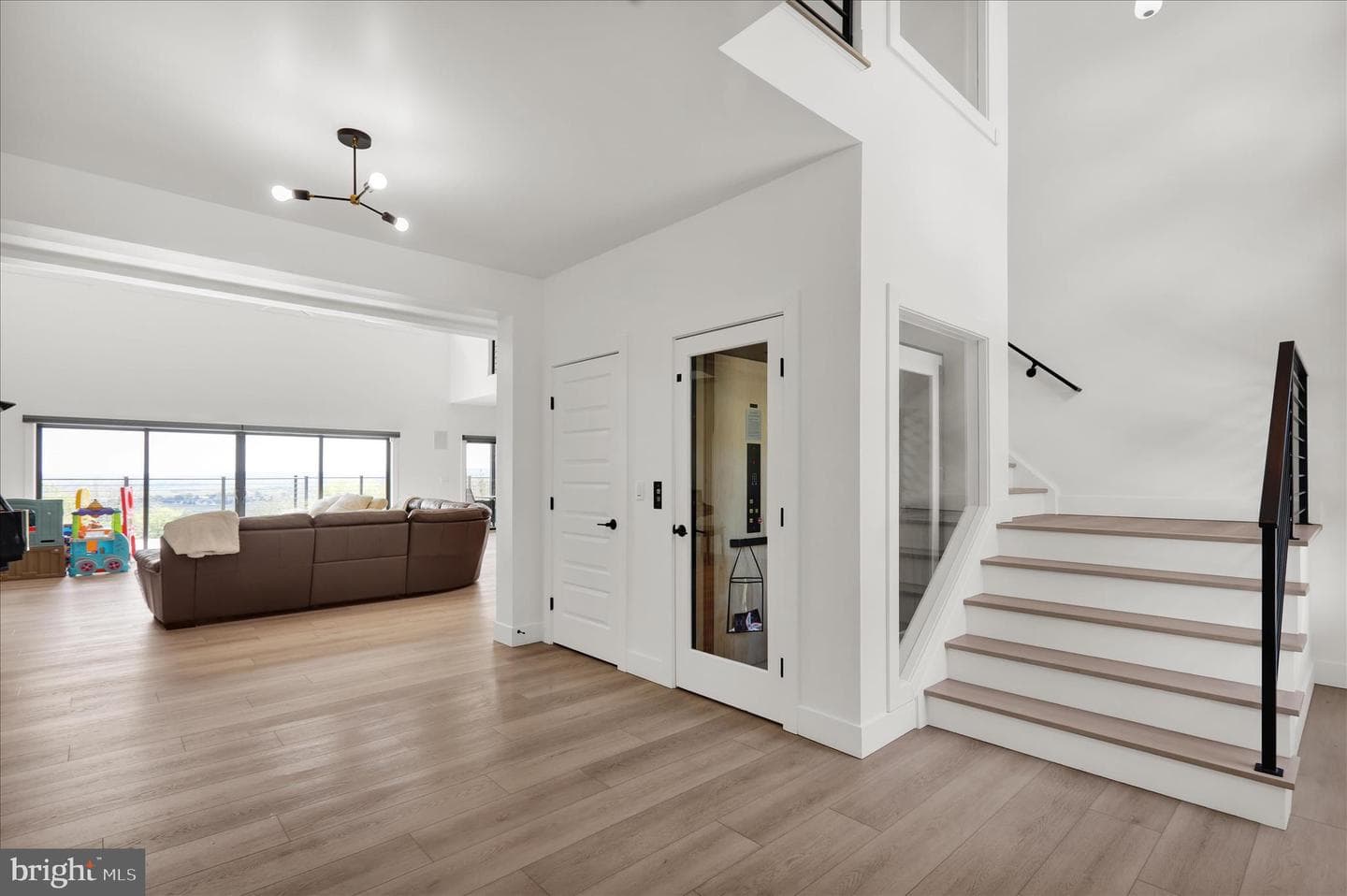 1064 Rick Road photo 5