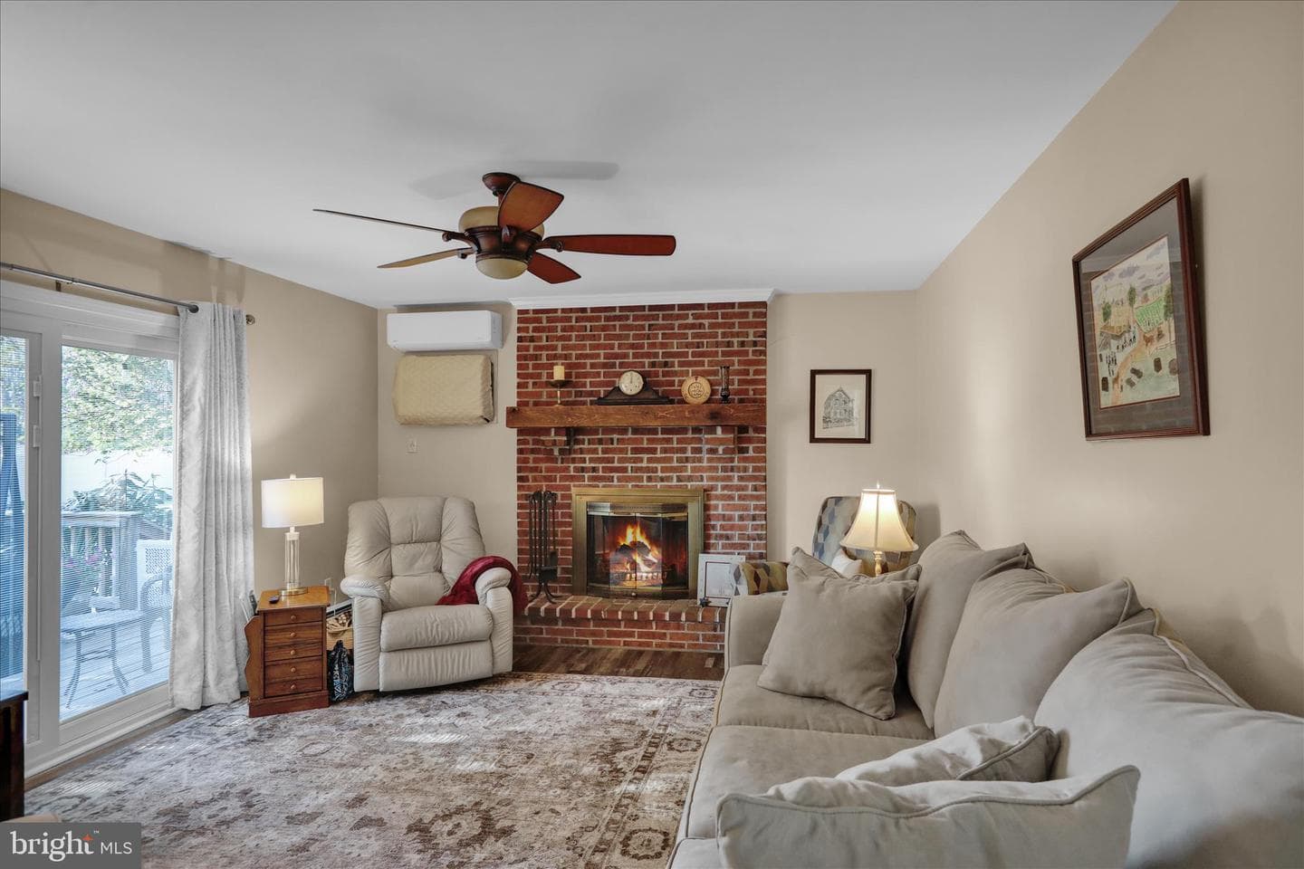 402 Columbus Street photo 14