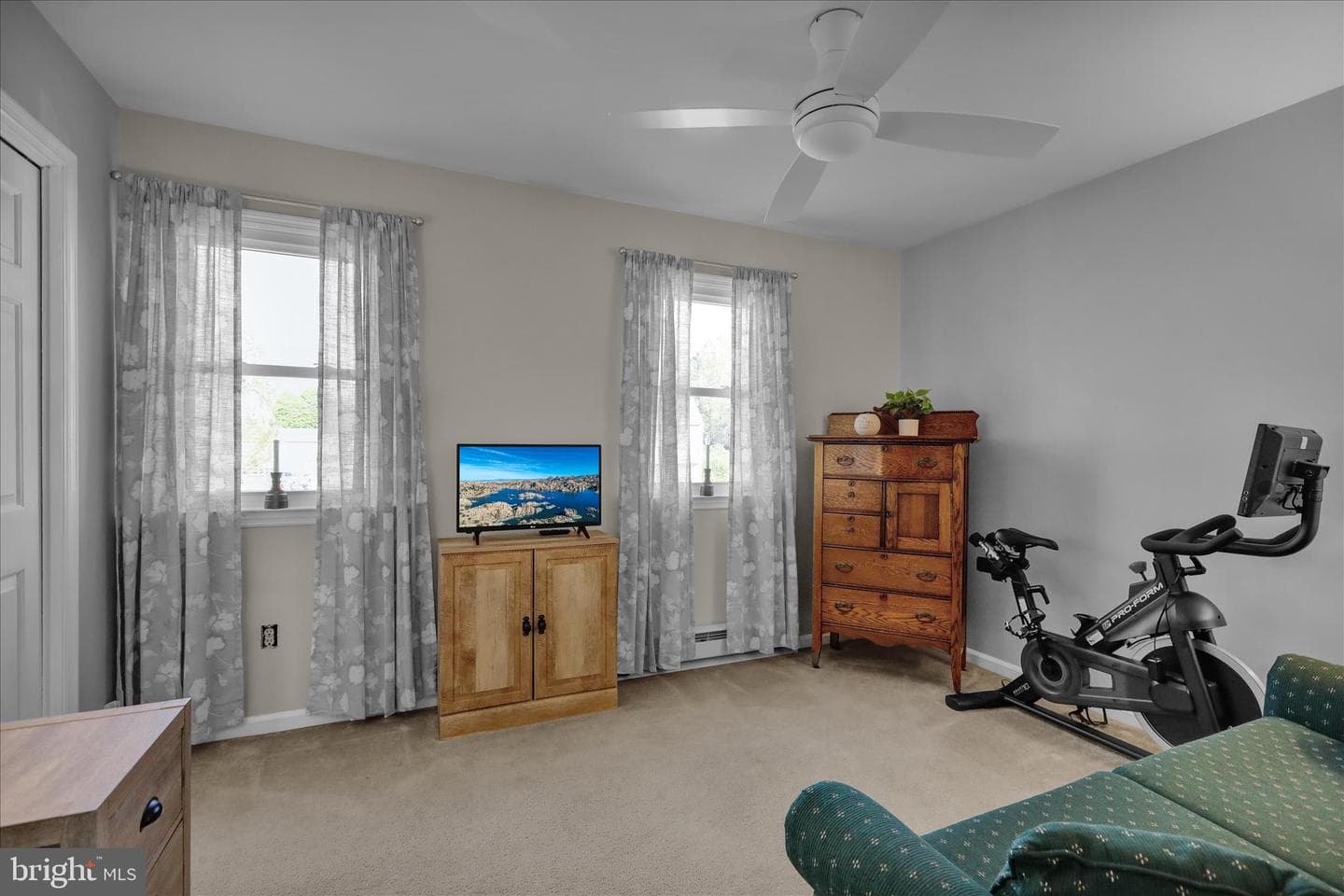 402 Columbus Street photo 24