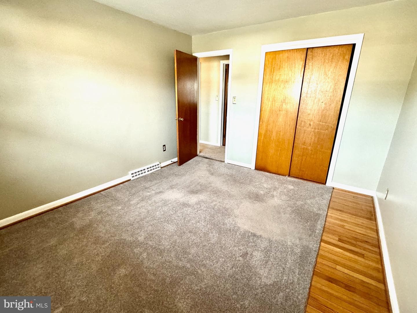 108 Lincoln Avenue photo 14