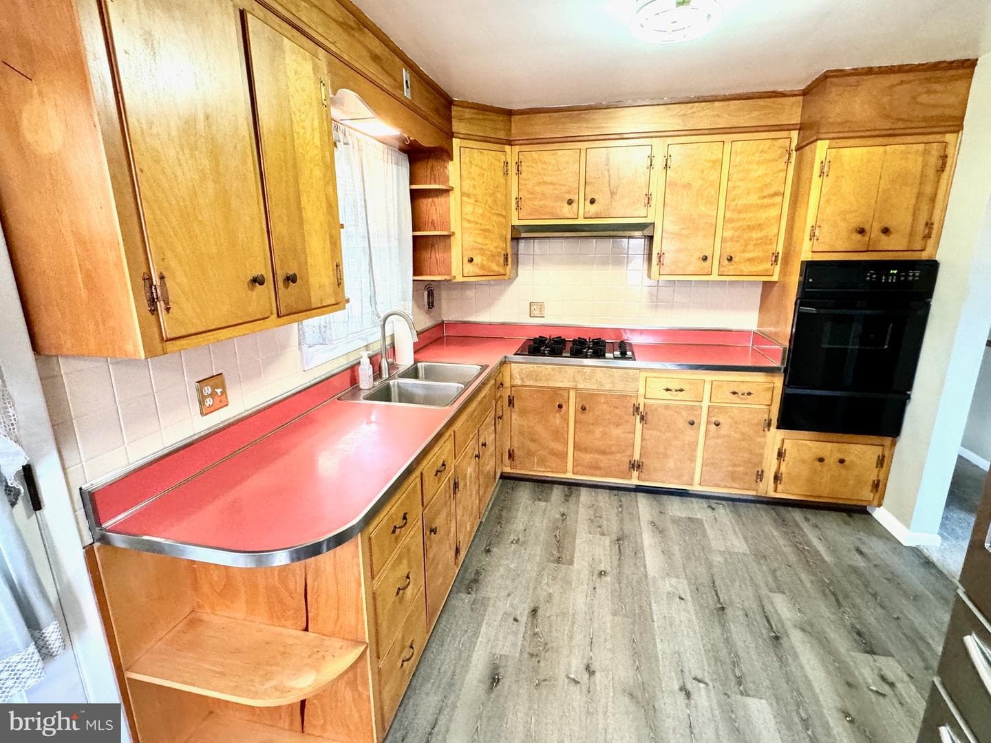 108 Lincoln Avenue photo 5