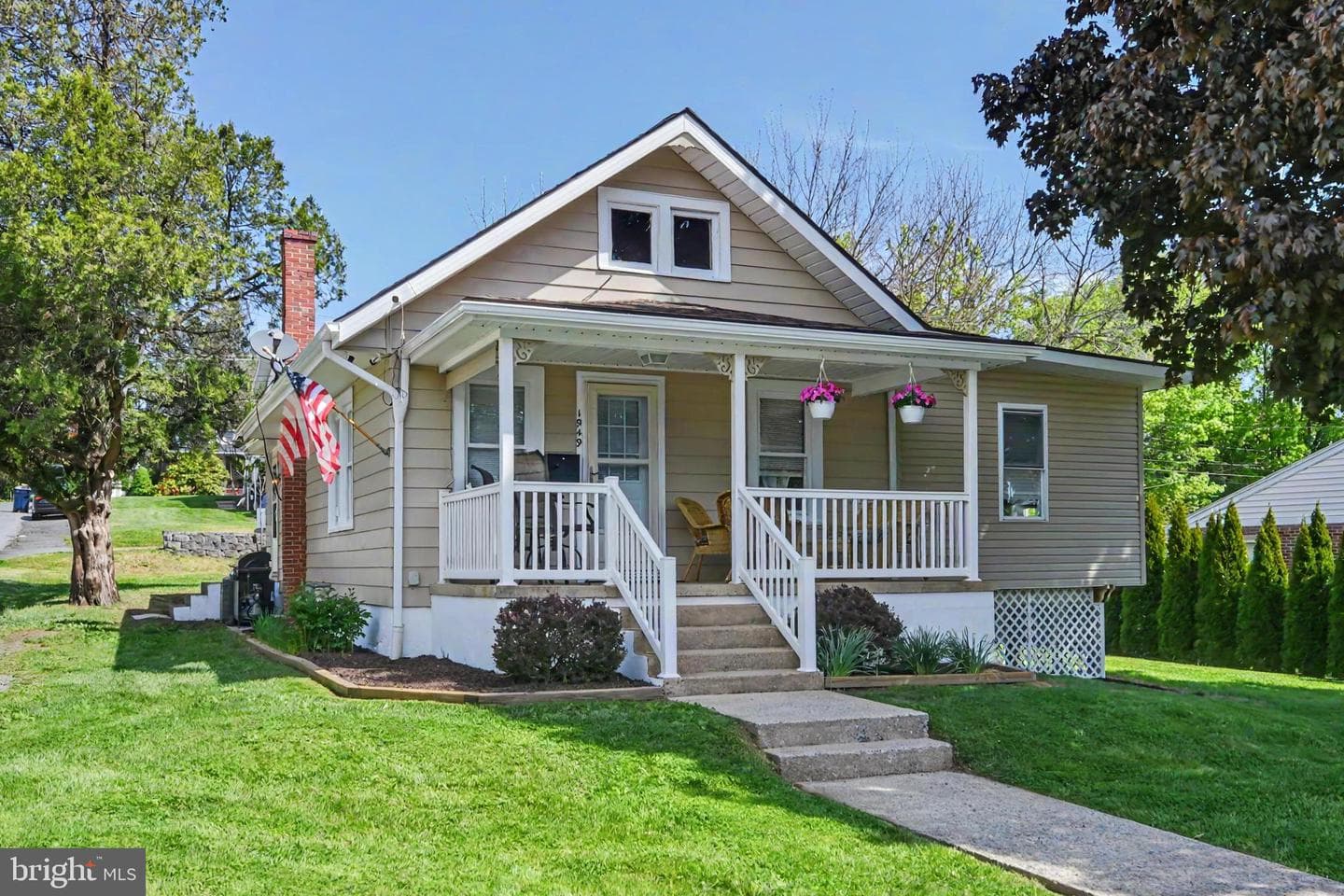 1949 Reading Avenue photo 5