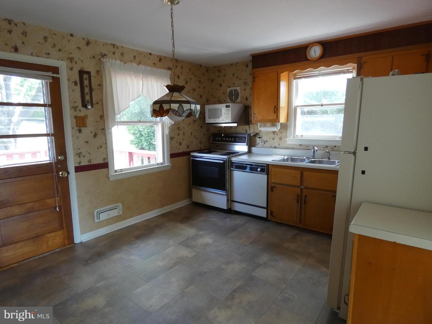 2703 Garfield Avenue photo 6