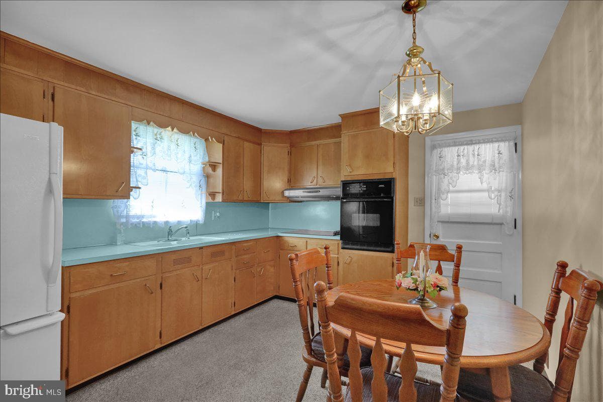 836 Rhodora Avenue photo 4