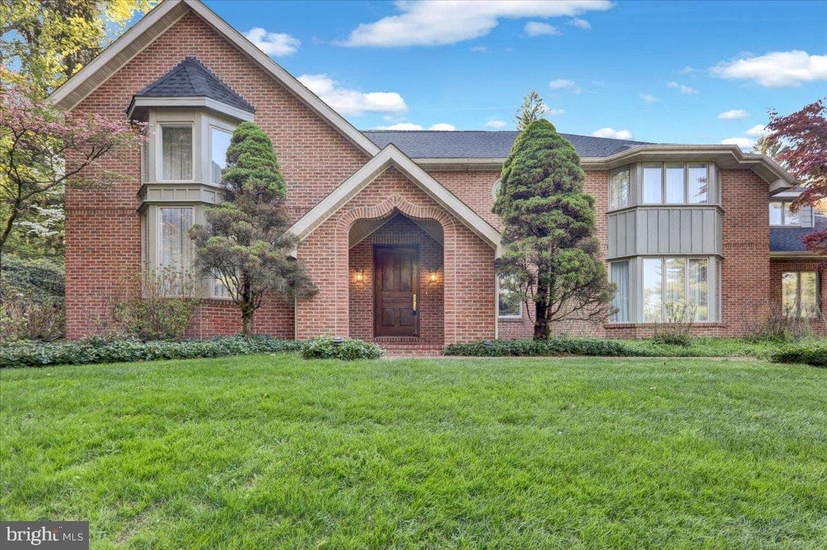 34 Hessian Boulevard photo 4